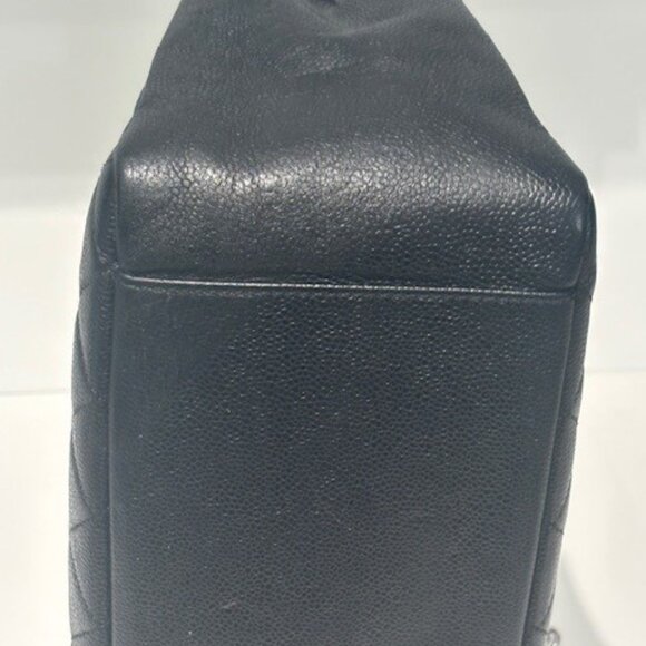 Chanel Tote - Picture 2 of 9